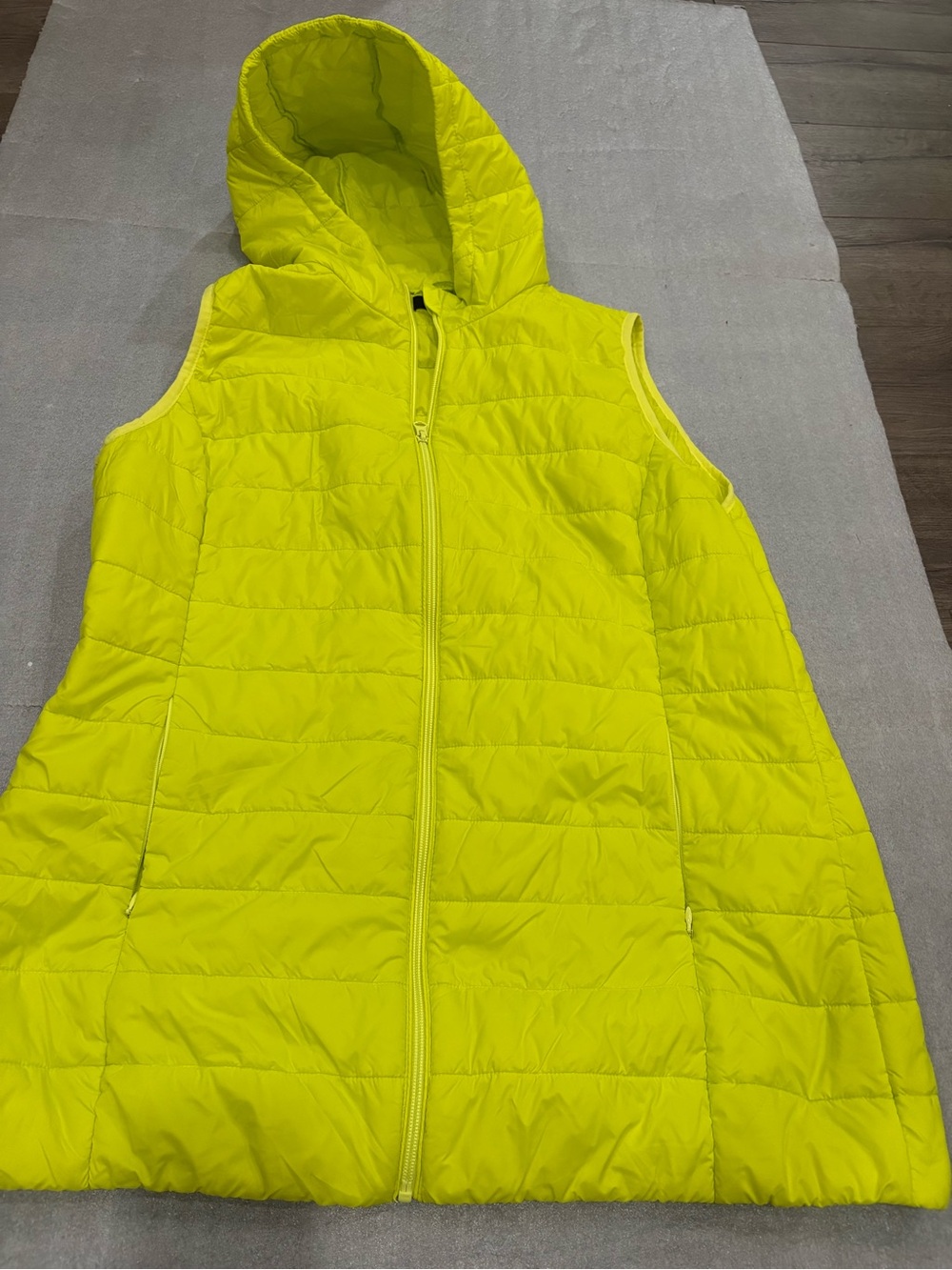 [0/US:L]Torrid Neon Yellow Quilted Hooded Vest